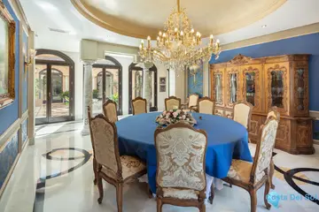 7 bedroom House for Sale in Sierra Blanca-58465