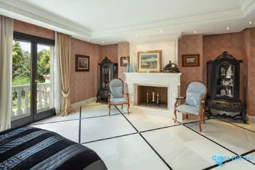 7 bedroom House for Sale in Sierra Blanca-58467