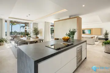 6 bedroom House for Sale in Marbella-58489