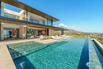 8 bedroom House for Sale in La Quinta-58670