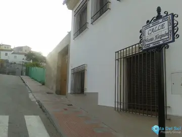 446m2 Plot for Sale in Villanueva de Tapia-58876