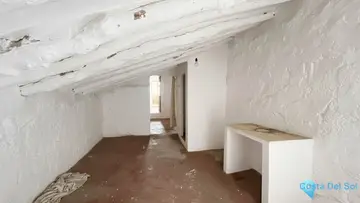 4 bedroom House for Sale in Colmenar-59402