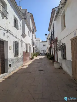 2 bedroom House for Sale in Manilva