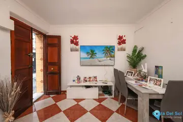 4 bedroom House for Sale in Guaro-60352