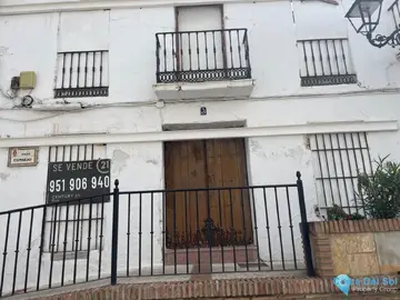 272m2 Plot for Sale in Monda-60381
