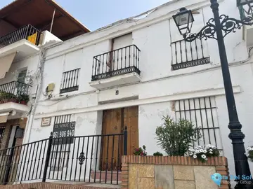 272m2 Plot for Sale in Monda-60383