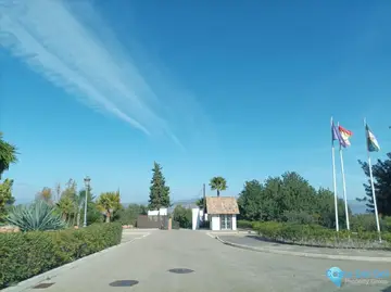 1185m2 Plot for Sale in Alhaurín el Grande