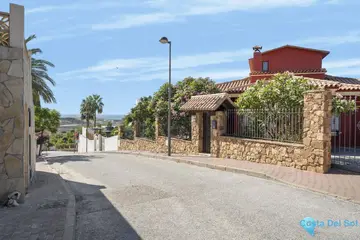 800m2 Plot for Sale in Almayate-60563