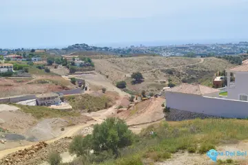 885m2 Plot for Sale in Mijas-60733