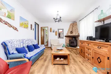 5 bedroom House for Sale in Cuevas De San Marcos-61574