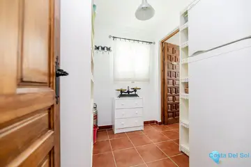 5 bedroom House for Sale in Cuevas De San Marcos-61580