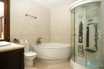 4 bedroom House for Sale in Alozaina-61785