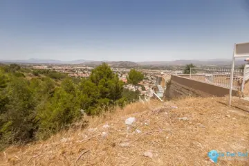 1100m2 Plot for Sale in Alhaurín de la Torre