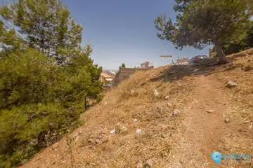 1100m2 Plot for Sale in Alhaurín de la Torre-62389