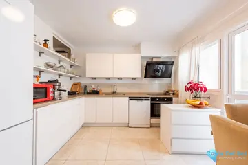 1 bedroom Apartment for Sale in Estepona-63102