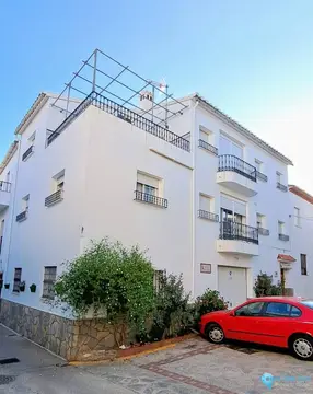 4 bedroom House for Sale in Benarrabá