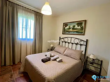2 bedroom House for Sale in Benarrabá-63370