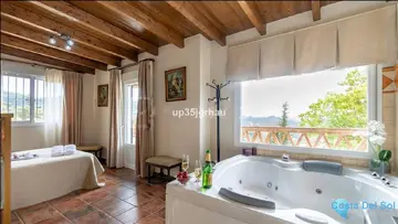 2 bedroom House for Sale in Benarrabá-63376