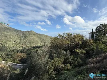 2380m2 Plot for Sale in Benahavís-64490