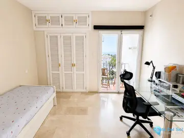2 bedroom Apartment for Sale in La Duquesa-64568