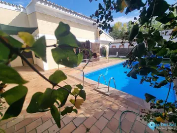 4 bedroom House for Sale in Cortes de la Frontera-64651