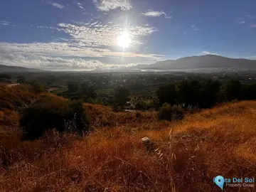 1200m2 Plot for Sale in Alhaurín el Grande-65409