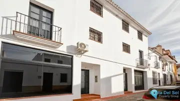 9 bedroom House for Sale in Riogordo
