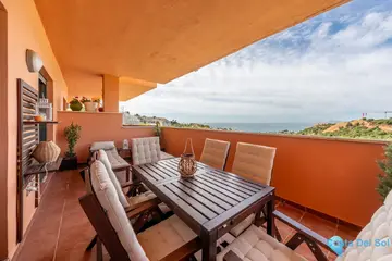 2 bedroom Apartment for Sale in Manilva