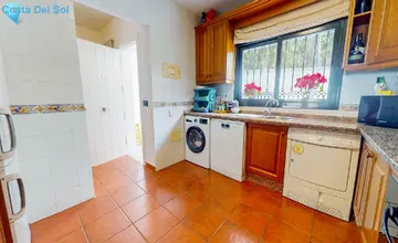 4 bedroom House for Sale in Benahavís-772