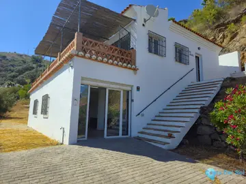 3 bedroom House for Sale in Arenas