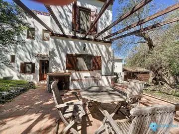 4 bedroom House for Sale in Comares-66057