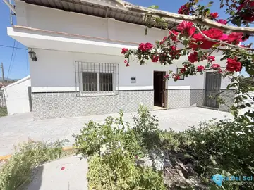 3 bedroom House for Sale in Coín