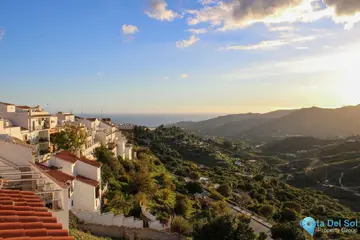 4 bedroom Apartment for Sale in Frigiliana