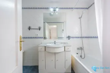 2 bedroom Apartment for Sale in Estepona-97002