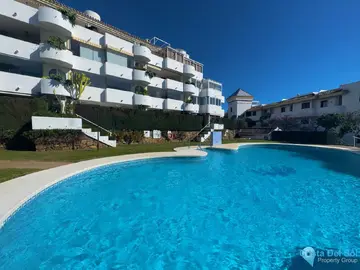 2 bedroom Apartment for Sale in Calahonda-105436
