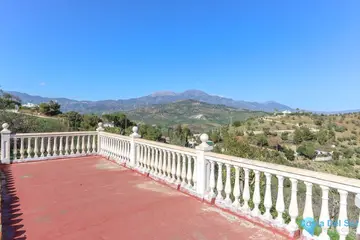 2 bedroom House for Sale in Guaro-105669
