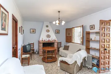 2 bedroom House for Sale in Guaro-105675
