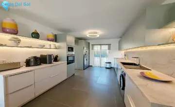 4 bedroom House for Sale in Riviera del Sol-1564