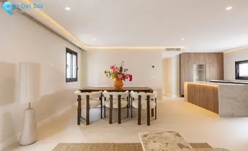 4 bedroom Apartment for Sale in Estepona