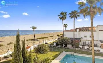 5 bedroom House for Sale in Casares