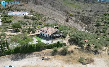 4 bedroom House for Sale in Canillas de Albaida