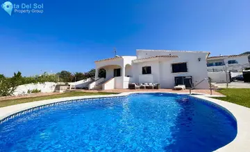 2 bedroom House for Sale in Nerja