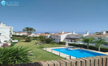 4 bedroom Apartment for Sale in Riviera del Sol