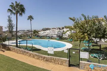 2 bedroom Apartment for Sale in Selwo