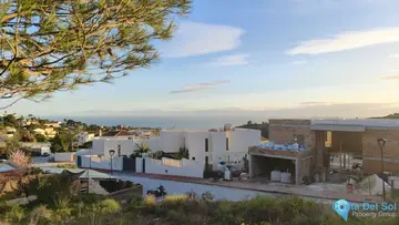 662m2 Plot for Sale in Mijas