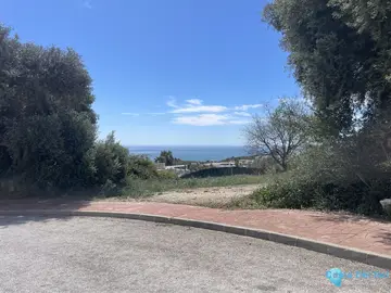662m2 Plot for Sale in Mijas