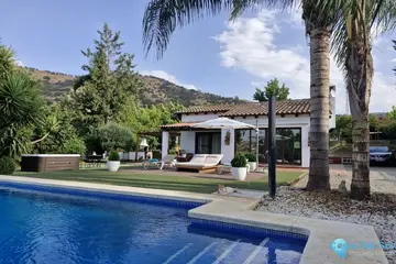 3 bedroom House for Sale in Coín