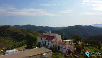 6 bedroom House for Sale in Pizarra-68587