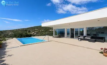 3 bedroom House for Sale in Manilva