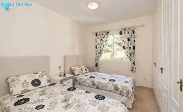2 bedroom Apartment for Sale in Marbella-2407